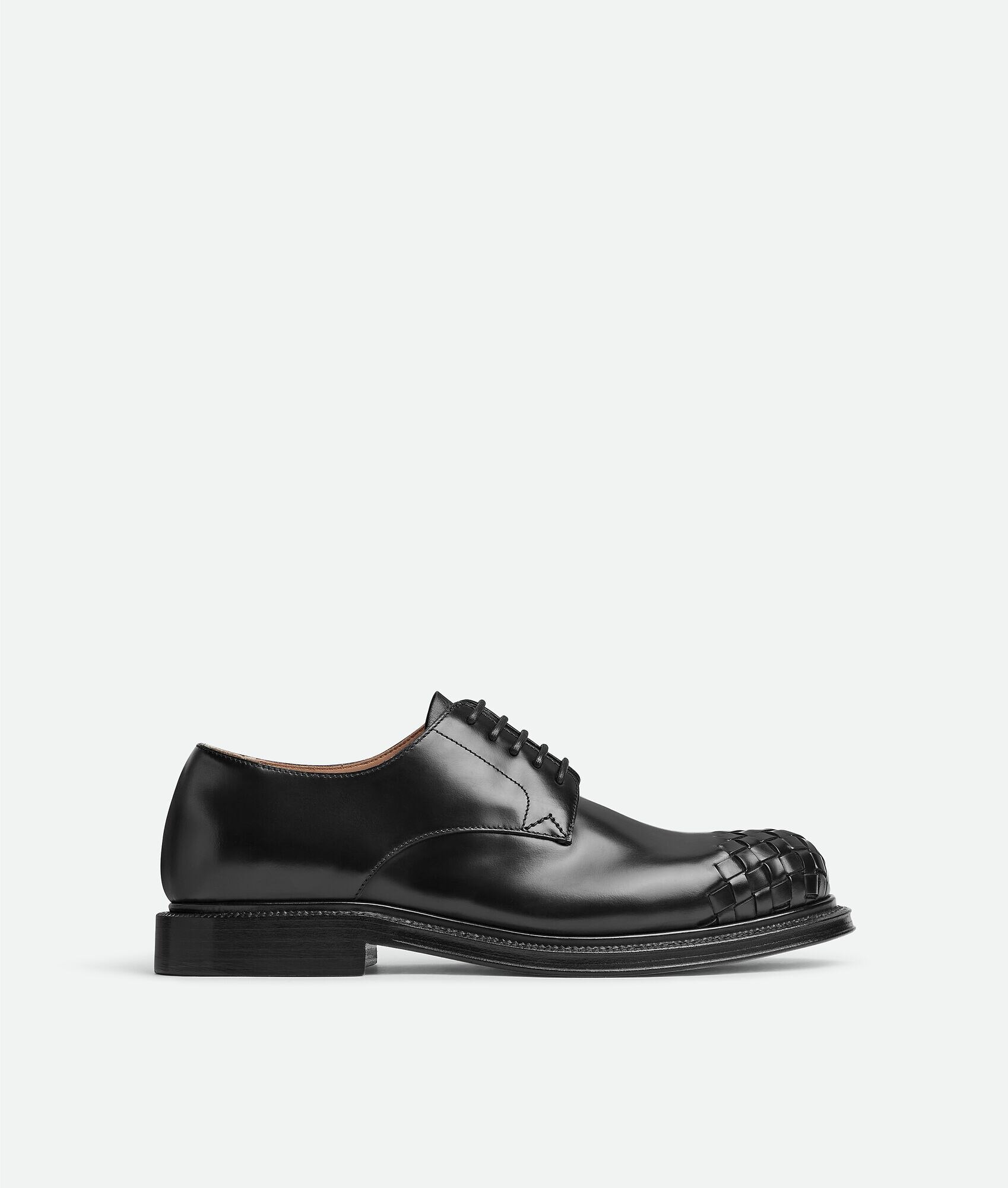 James Lace-Up Shoe