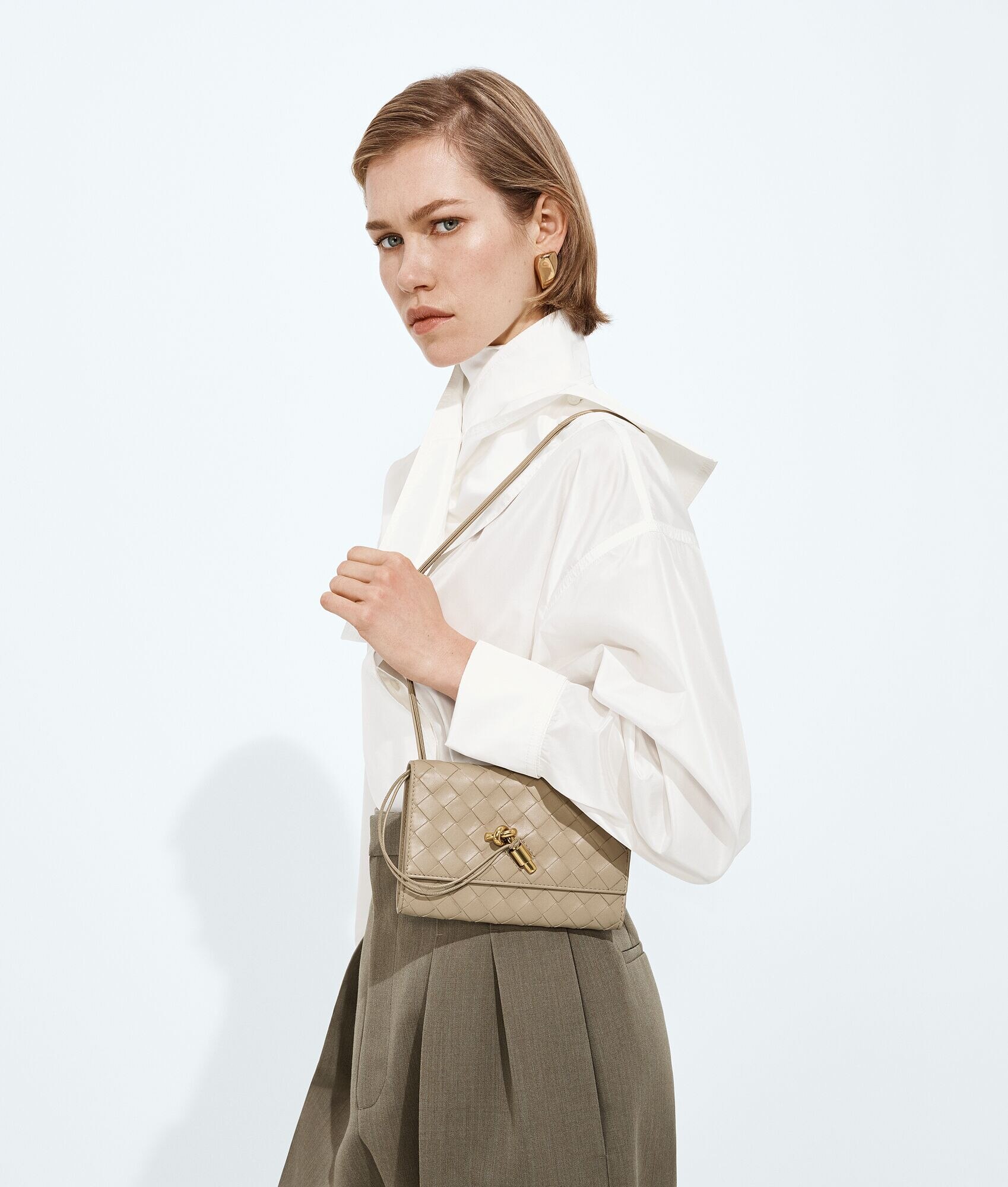 Andiamo Pouch On Strap